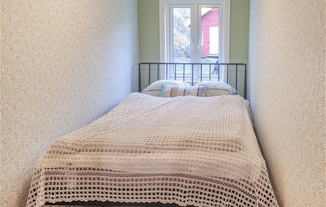 Amazing Home In Hidrasund With Wifi Eide  Room photo
